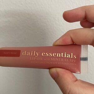 Dusty Rose Lip Oil with Mineral SPF